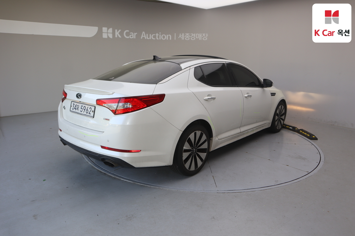 Kia K5 - 2