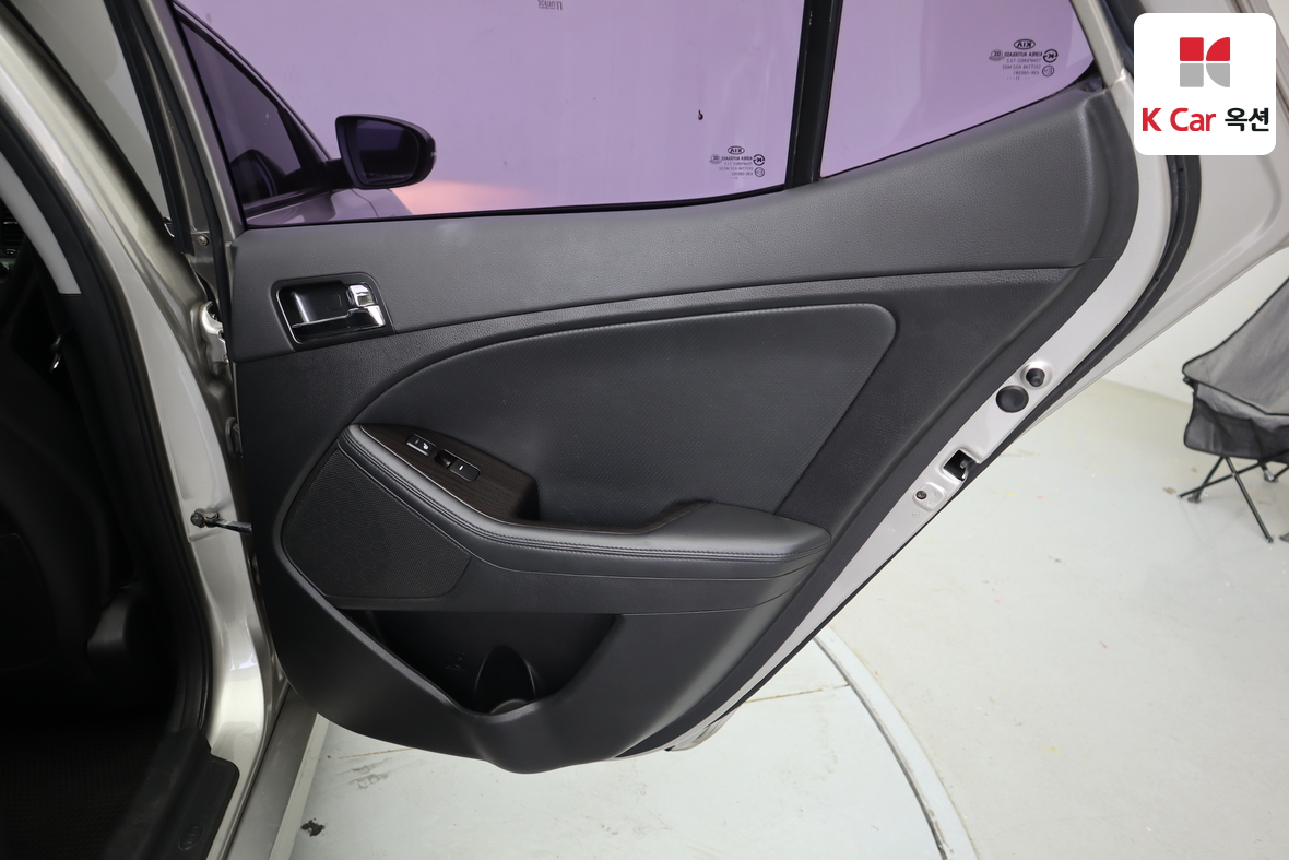 Kia K5 - 27