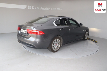 2018 - jaguar xe