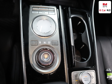 2021 - genesis gv80