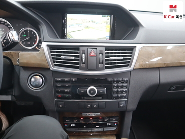 2011 - mercedes-benz e300