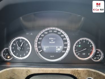 2011 - mercedes-benz e300