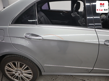 2011 - mercedes-benz e300