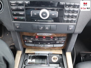 2011 - mercedes-benz e300