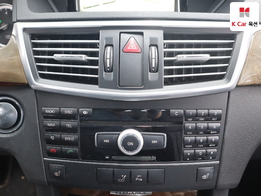 2011 - mercedes-benz e300
