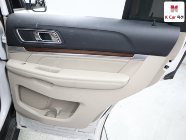 2019 - ford explorer