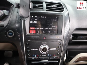 2019 - ford explorer