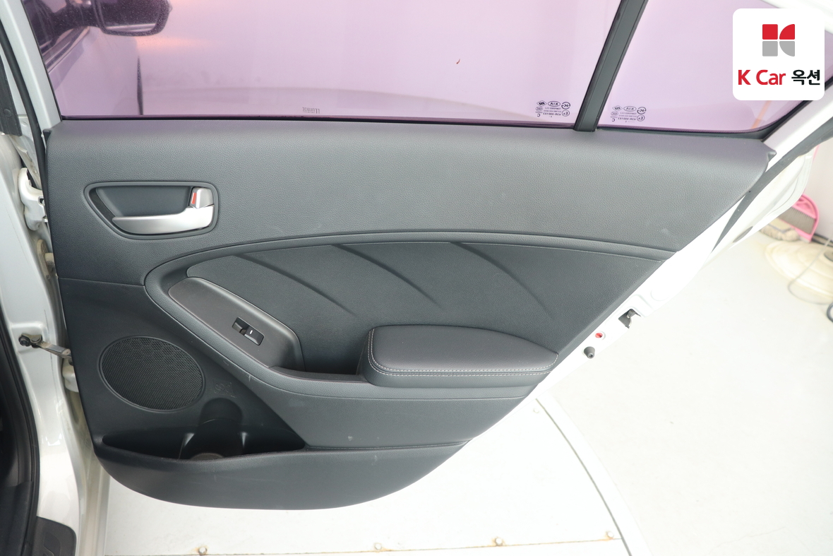 Kia K3 - 25