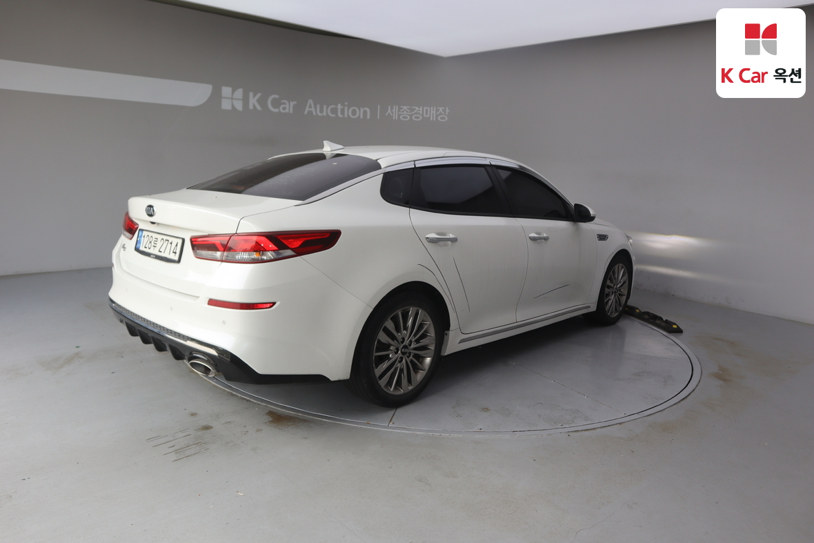Kia K5 - 2