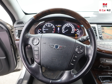 2010 - hyundai bh330
