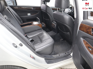 2010 - hyundai bh330