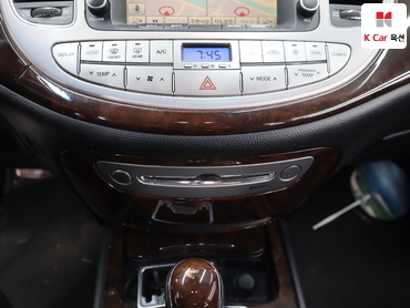 2010 - hyundai bh330