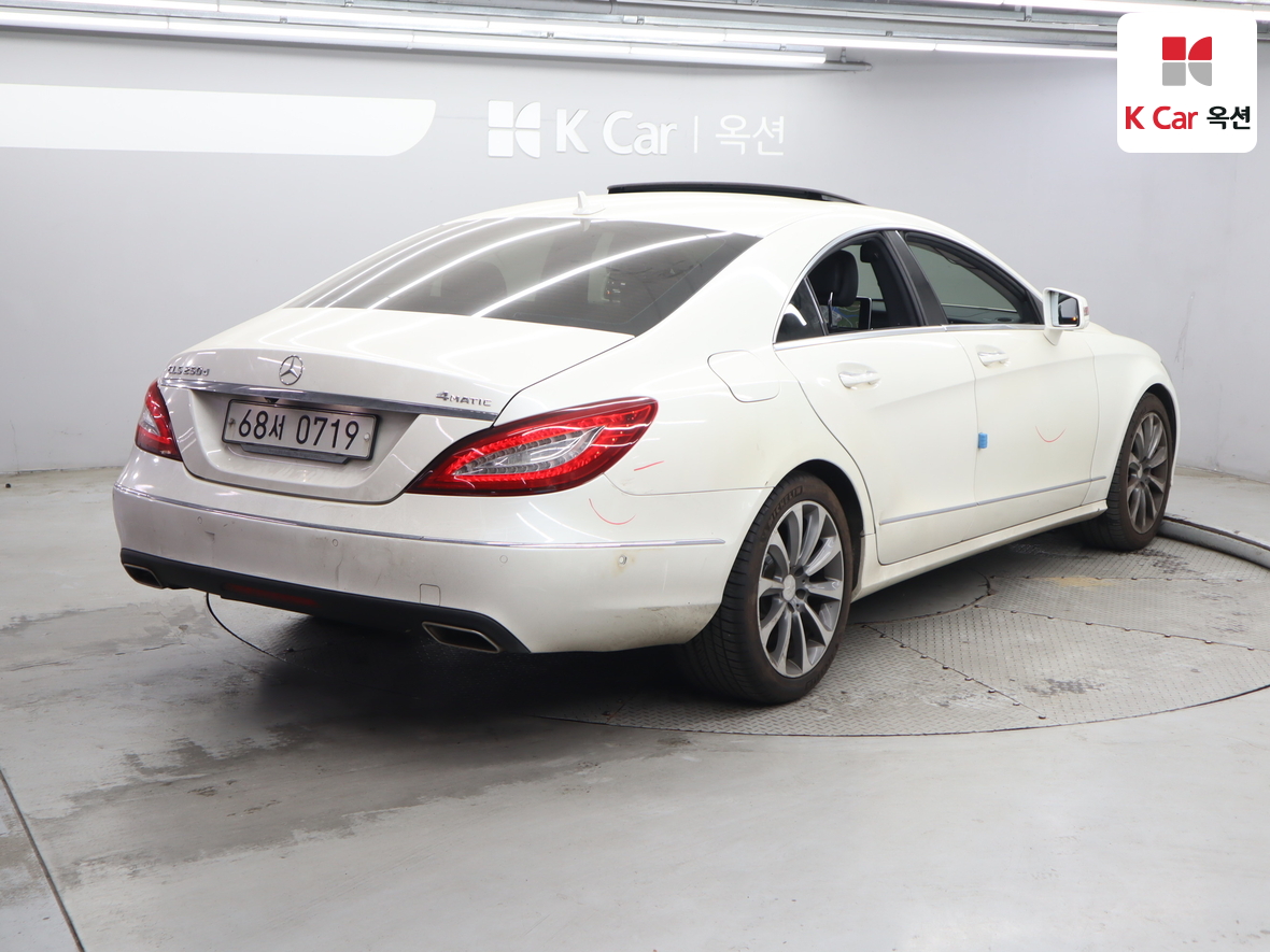 메르세데스-벤츠 CLS - 2