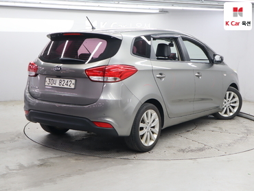 2015 - kia carens