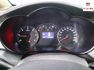 2015 - kia carens