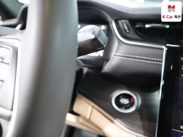 2023 - jeep grand cherokee