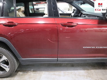 2023 - jeep grand cherokee