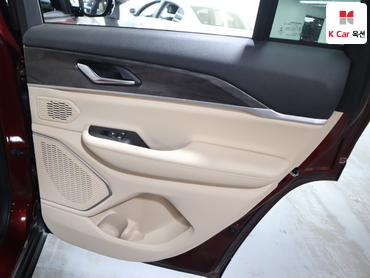 2023 - jeep grand cherokee
