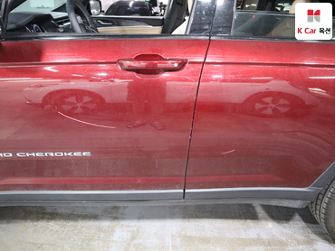 2023 - jeep grand cherokee
