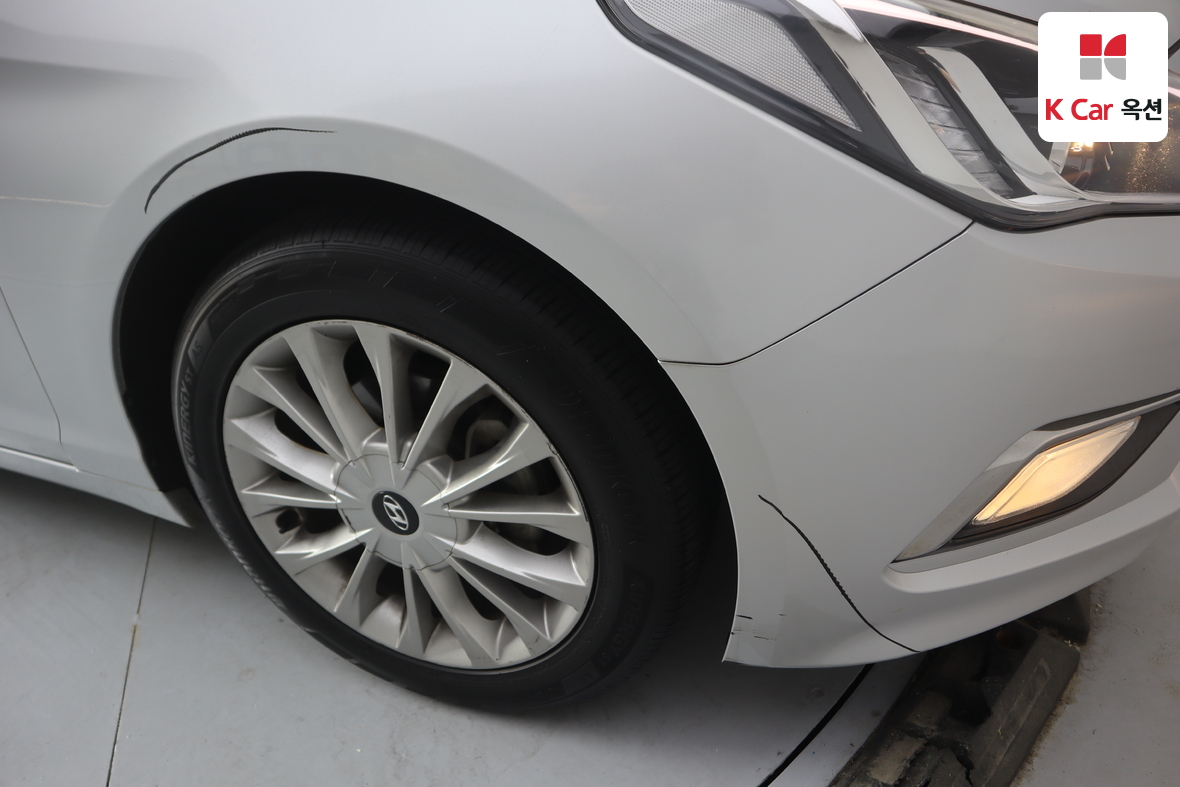 Hyundai Sonata - 36