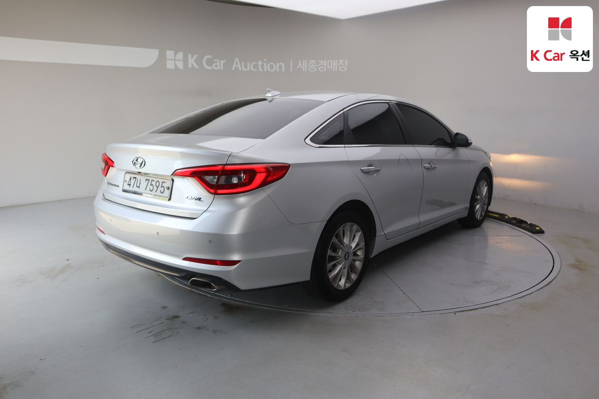 Hyundai Sonata - 2