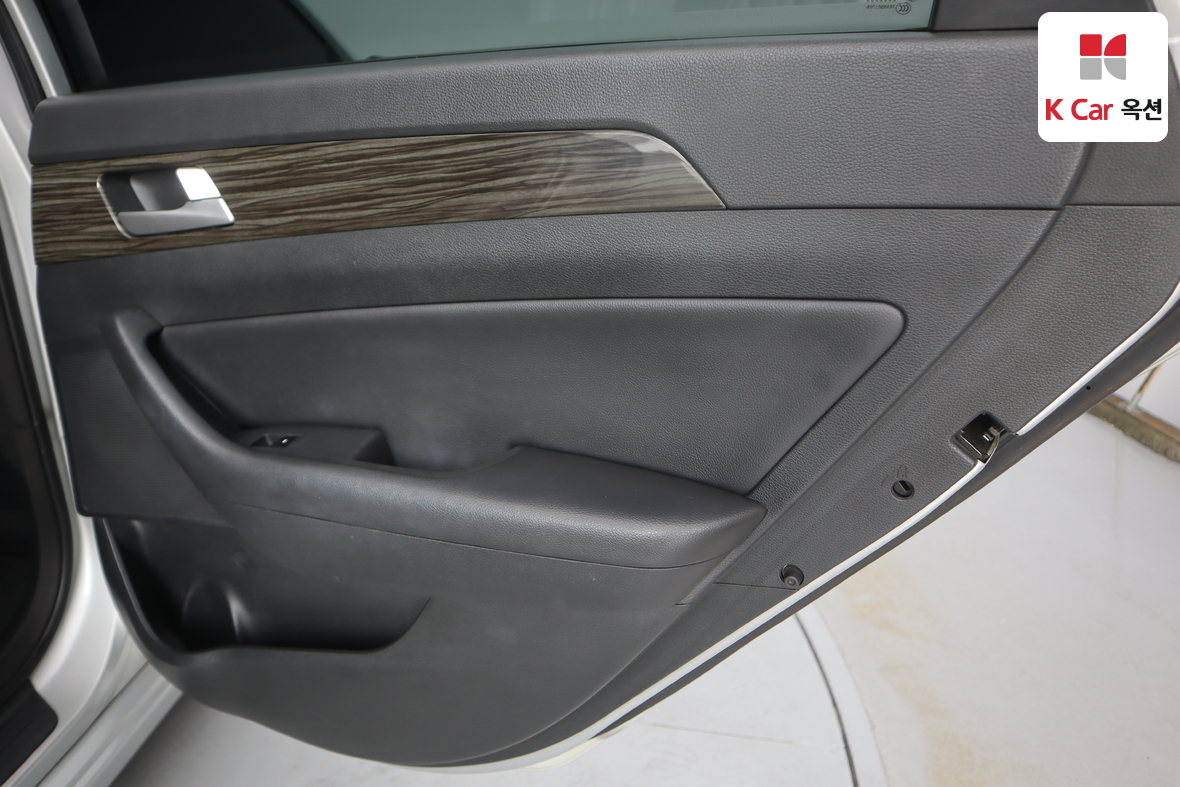 Hyundai Sonata - 25