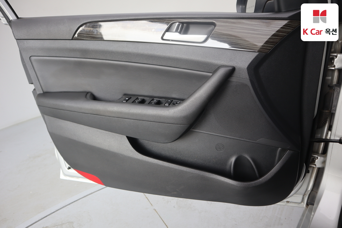 Hyundai Sonata - 8