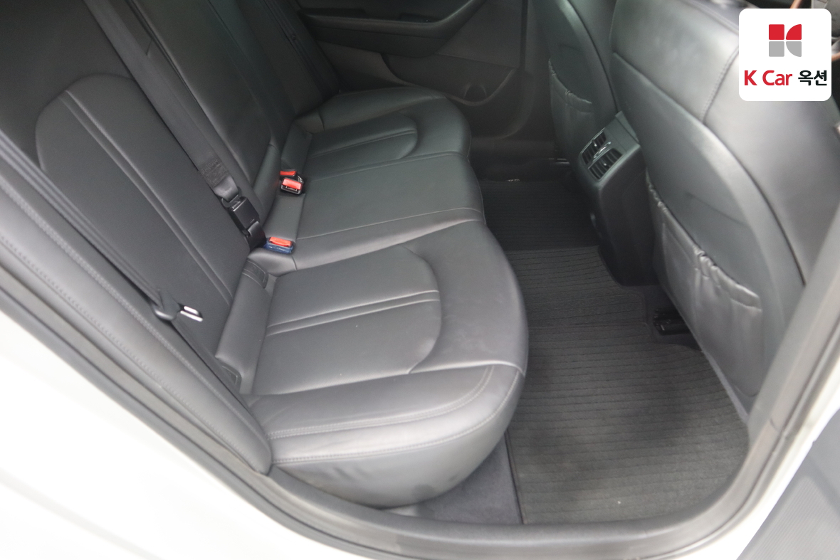 Hyundai Sonata - 26