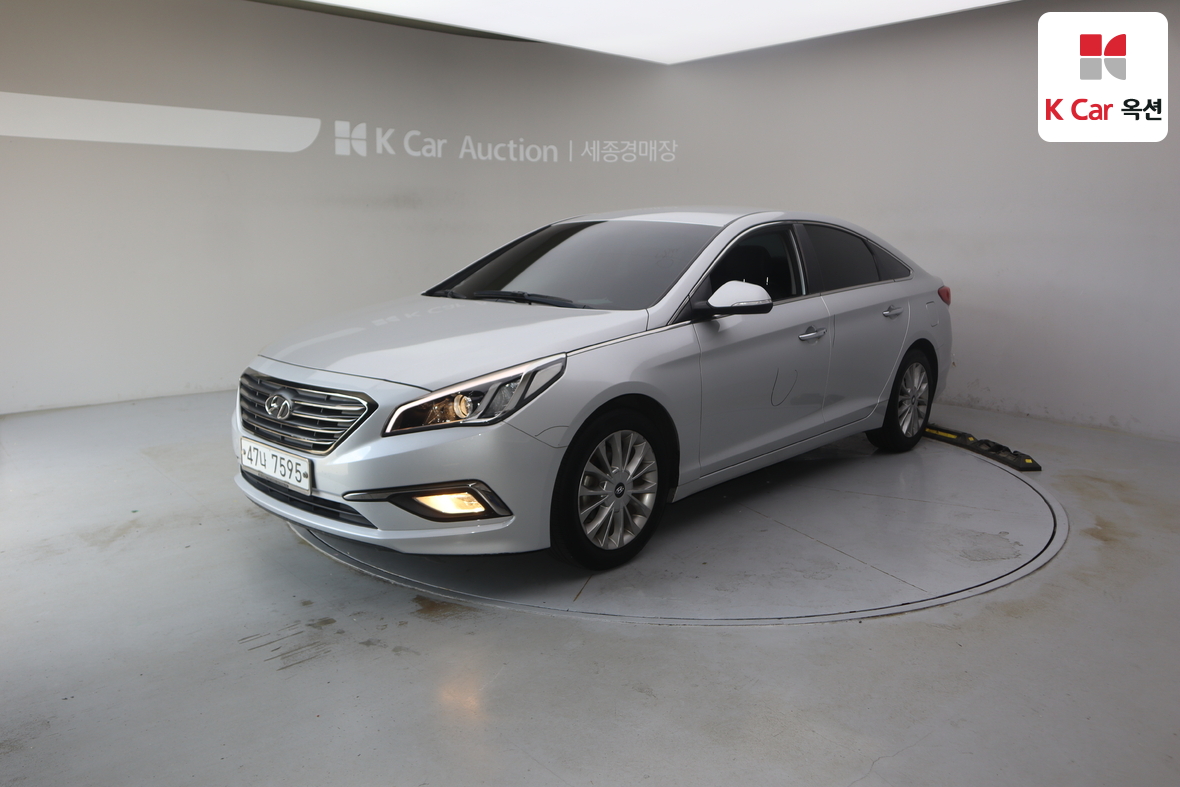 Hyundai Sonata - 1