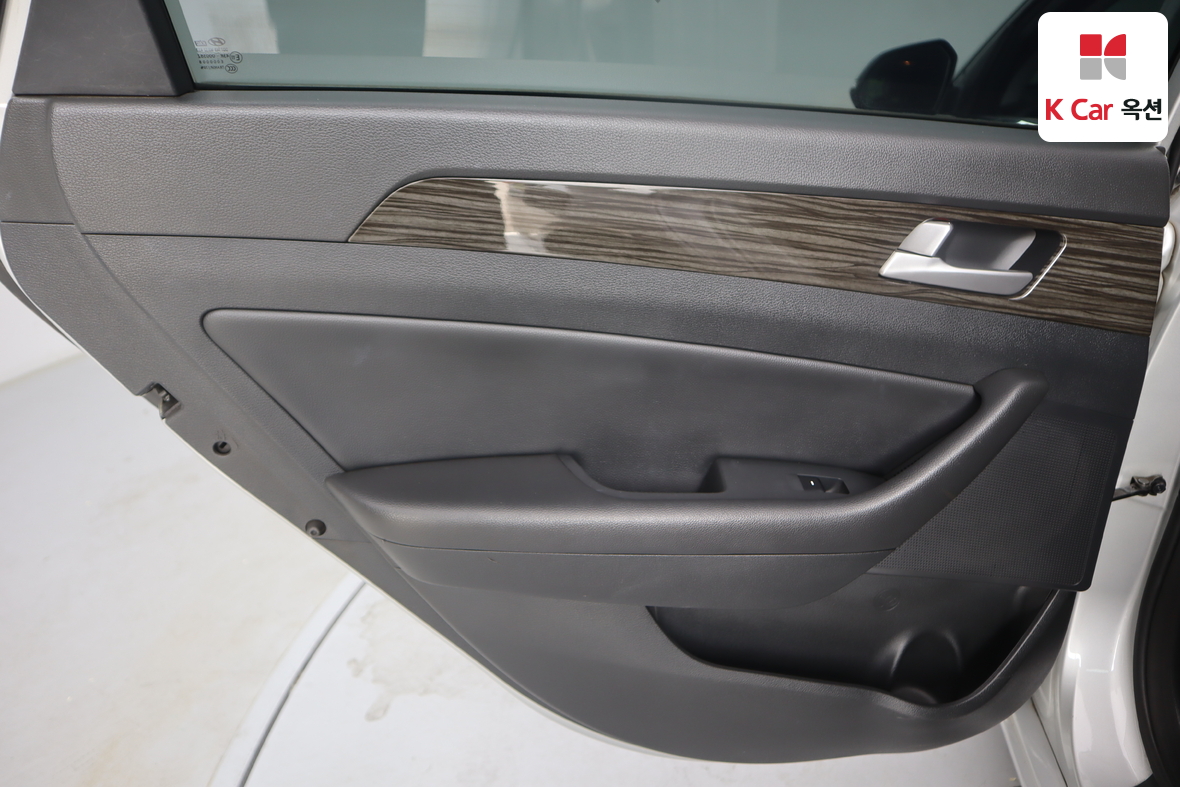 Hyundai Sonata - 21