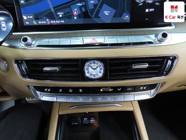 2023 - kia k9