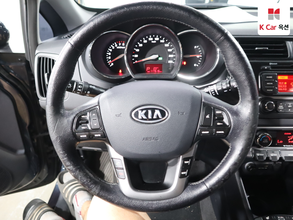 Kia Pride - 10