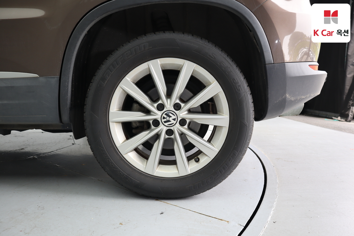 Volkswagen Tiguan - 45