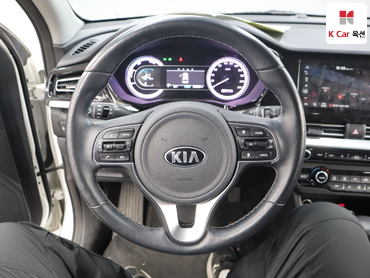 2021 - kia niro
