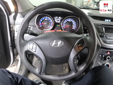2016 - hyundai avante