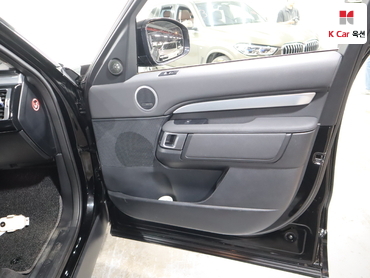 2020 - land rover discovery
