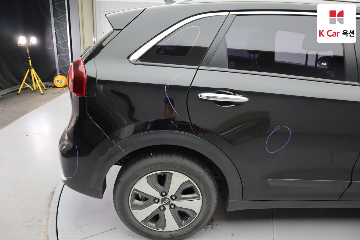Kia Niro - 38
