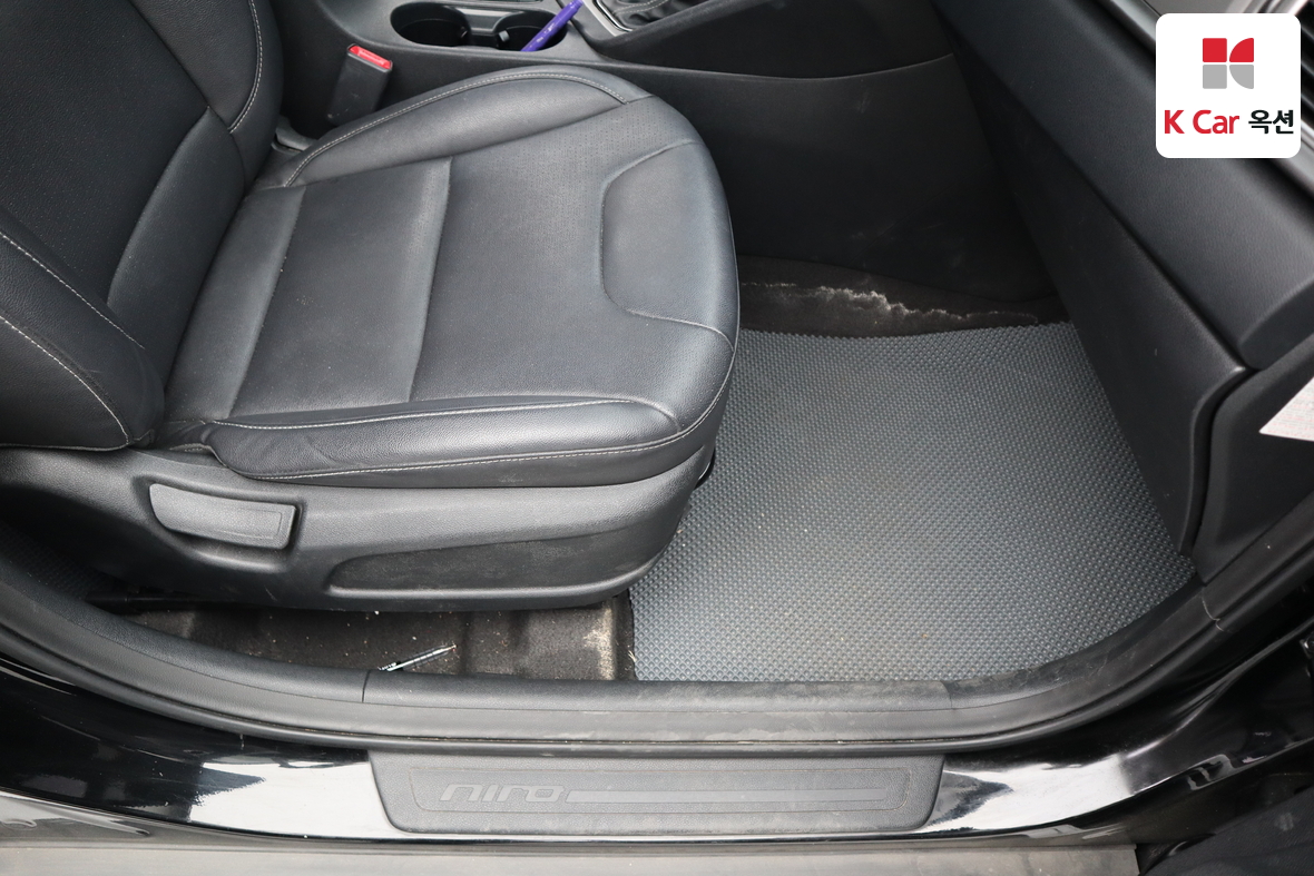 Kia Niro - 29
