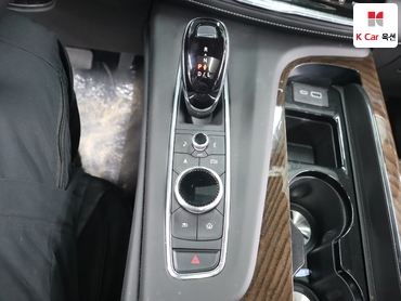2024 - cadillac escalade