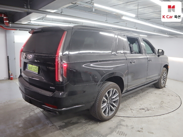 2024 - cadillac escalade
