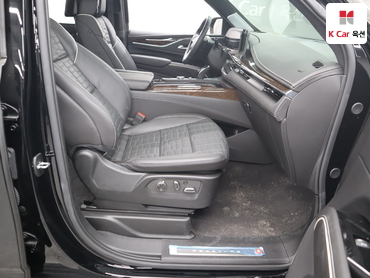 2024 - cadillac escalade