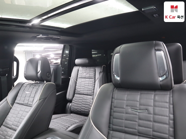 2024 - cadillac escalade