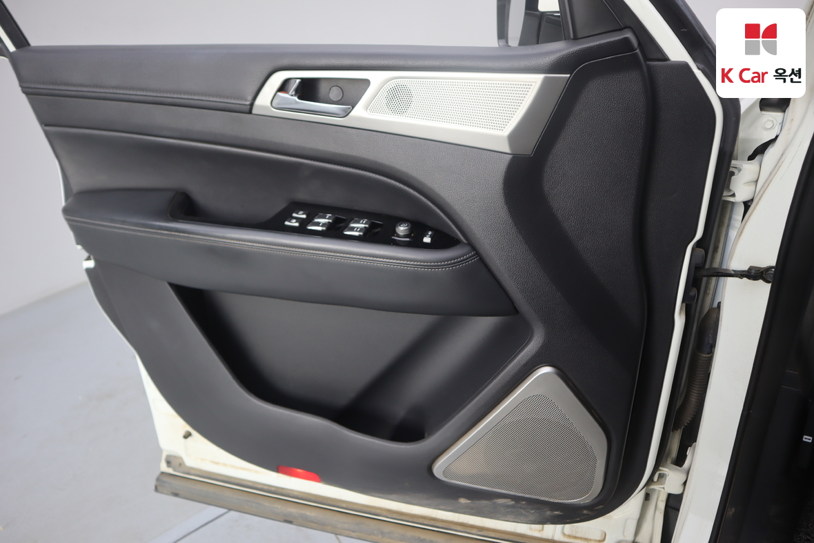 KG Mobility Rexton - 8