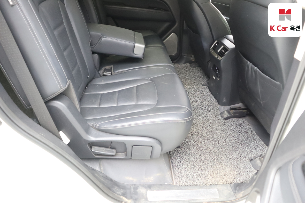 KG Mobility Rexton - 27
