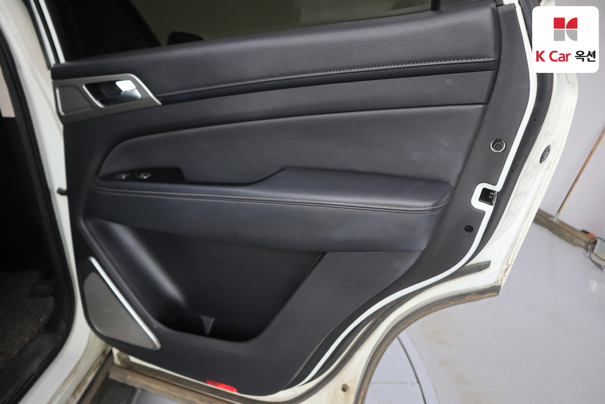 KG Mobility Rexton - 26