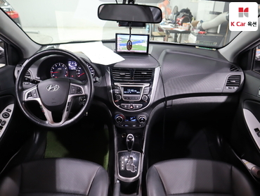 2017 - hyundai accent