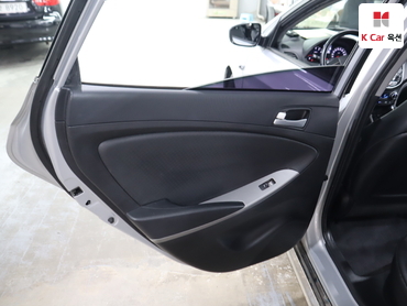 2017 - hyundai accent