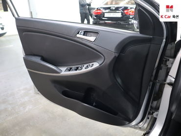 2017 - hyundai accent