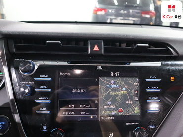 2019 - toyota camry