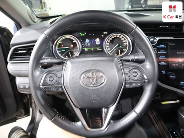 2019 - toyota camry